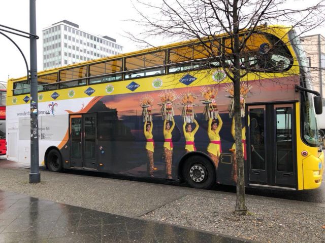 Halo Indonesia Bus Wonderful Indonnesia