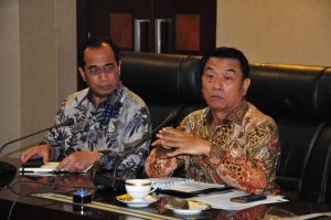    PEMERINTAH USULKAN TARIF OJEK ONLINE YANG MENGUNTUNG SEMUA PIHAK