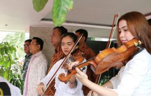 Rayakan Kartini di Istana Forbides Angkat Moeldoko Jadi Bapak Bidan Desa Indonesia
