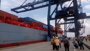 Tekan Biaya Logistik Lebih Dari 50 Persen, Menteri Rini Dukung Program Direct Call Pelindo IV
