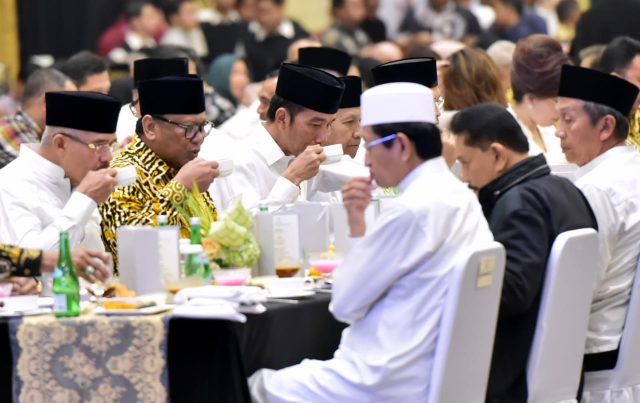 Presiden Jokowi Hadiri Buka Puasa Bersama Ketua DPD