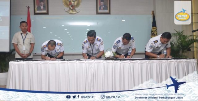 DITJEN HUBUD LAKSANAKAN PENANDATANGANAN DAN PENYERAHAN KONTRAK ANGKUTAN UDARA PERINTIS PENUMPANG, PERINTIS KARGO DAN SUBSIDI ANGKUTAN UDARA KARGO TAHUN 2020 DITJEN HUBUD LAKSANAKAN PENANDATANGANAN DAN PENYERAHAN KONTRAK ANGKUTAN UDARA PERINTIS PENUMPANG, PERINTIS KARGO DAN SUBSIDI ANGKUTAN UDARA KARGO TAHUN 2020