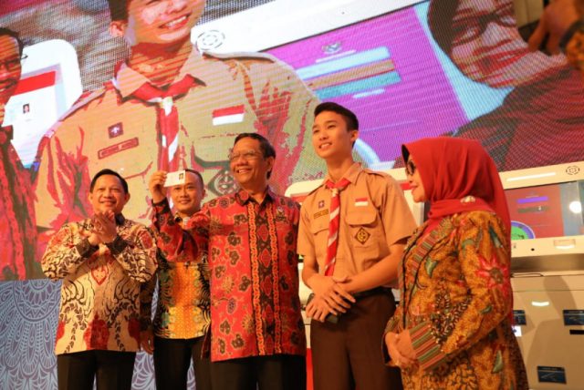 Mendagri: Prof. Mahfud Hanya Bercanda, Saya Fokus Kerja Untuk Laksanakan Visi Misi Presiden Mendagri: Prof. Mahfud Hanya Bercanda, Saya Fokus Kerja Untuk Laksanakan Visi Misi Presiden