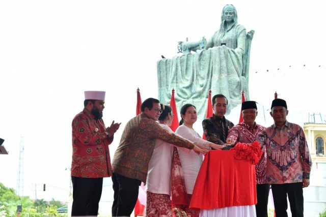 Resmikan Monumen Fatmawati, Presiden: Bukti Rasa Hormat Kita Atas Perjuangan Beliau