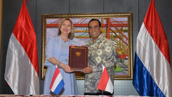 Menhub Bertemu Delegasi Belanda Bahas Peluang Kerja Sama Sektor Transportasi Menhub Bertemu Delegasi Belanda Bahas Peluang Kerja Sama Sektor Transportasi