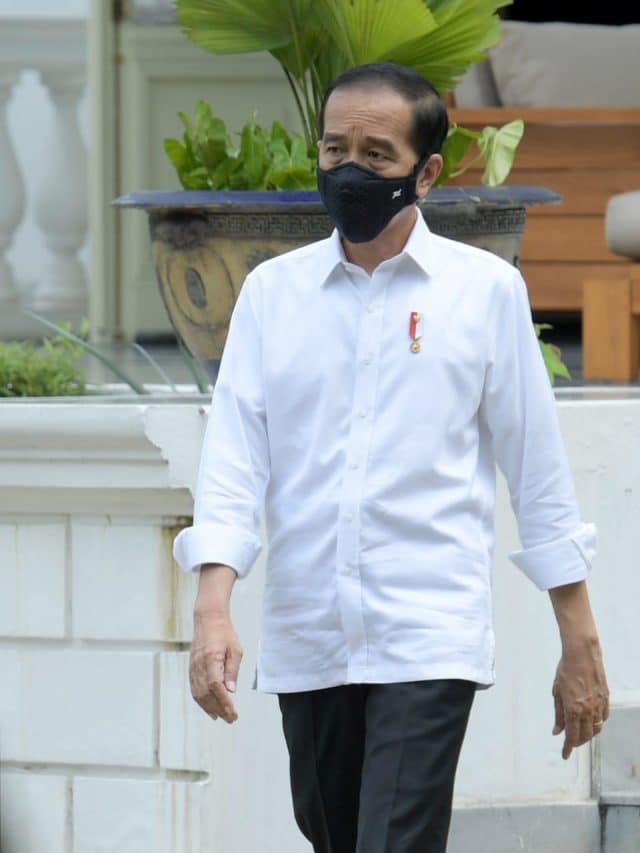 Presiden Jokowi Tegaskan Kesiapan Jadi Penerima Pertama Vaksin Covid-19 Presiden Jokowi Tegaskan Kesiapan Jadi Penerima Pertama Vaksin Covid-19
