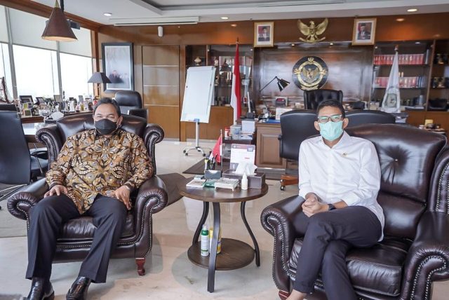 Menparekraf Gandeng BPK Pastikan Bantuan Bagi Pelaku Parekraf Tepat Sasaran Menparekraf Gandeng BPK Pastikan Bantuan Bagi Pelaku Parekraf Tepat Sasaran