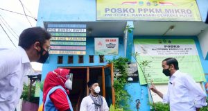 Presiden Tinjau Langsung Pelaksanaan PPKM Mikro di Kelurahan Rawasari