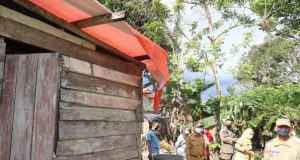 Pemkab Bangka Salurkan Bantuan Bagi Korban Angin Puting Beliung Kampung Asam