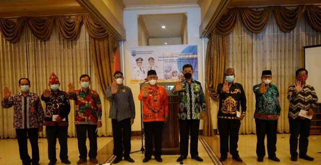Wagub Ingatkan Warga Malinau untuk Taat Protokol Kesehatan Wagub Ingatkan Warga Malinau untuk Taat Protokol Kesehatan