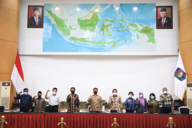 Timsel Calon Anggota KPU dan Bawaslu Umumkan Hasil Penelitian Administrasi Para Pendaftar Timsel Calon Anggota KPU dan Bawaslu Umumkan Hasil Penelitian Administrasi Para Pendaftar