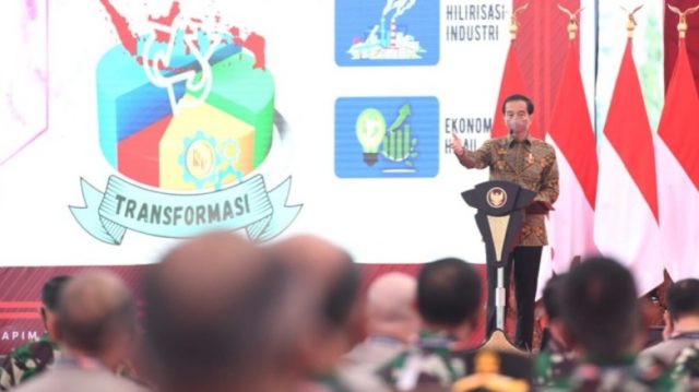 Presiden Minta TNI-Polri Dukung Transformasi Ekonomi dan Digital Presiden Minta TNI-Polri Dukung Transformasi Ekonomi dan Digital