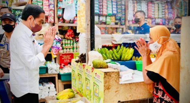 Jelang Ramadan, Presiden Cek Ketersediaan Bahan Pokok di Sejumlah Pasar Jelang Ramadan, Presiden Cek Ketersediaan Bahan Pokok di Sejumlah Pasar