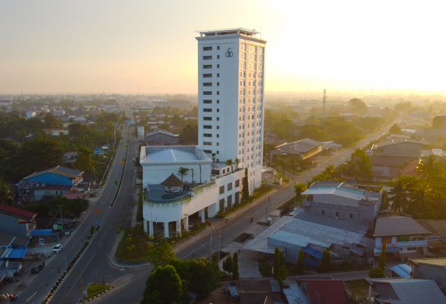 Mahkota Hotel Singkawang, Menikmati Sensasi Kehangat Dari Gedung Tertinggi Mahkota Hotel Singkawang, Menikmati Sensasi Kehangat Dari Gedung Tertinggi