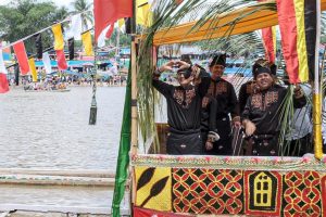 Menparekraf: Festival Pacu Jalur Taluk Kuantan 2022 Momentum Kebangkitan Ekonomi Riau