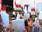Presiden Jokowi Serahkan 1,5 Juta Sertifikat Hak Atas Tanah