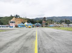 Alex Berharap Bandara Enarotali Mampu Melayani Penerbangan ATR 42