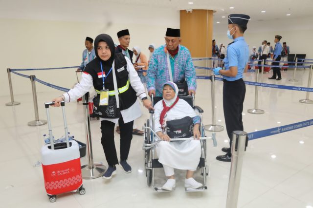 Bandara Kertajati Resmi Pertama Kali Terbangkan Jemaah Haji