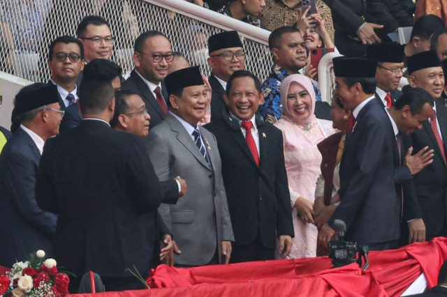 Menhan Prabowo Dampingi Presiden Jokowi Hadiri HUT ke-77 Bhayangkara di GBK