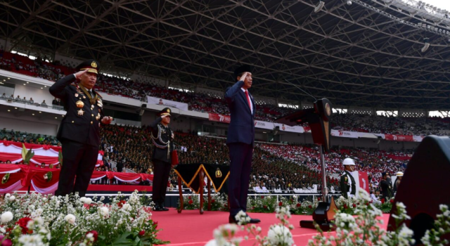 Presiden Jokowi Pimpin Upacara Peringatan Ke-77 Hari Bhayangkara