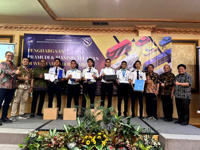 Pacu Peningkatan Kualitas Dan Keselamatan Angkutan Umum, BPTJ Beri Penghargaan Pramudi Dan Masinis Teladan Pacu Peningkatan Kualitas Dan Keselamatan Angkutan Umum, BPTJ Beri Penghargaan Pramudi Dan Masinis Teladan