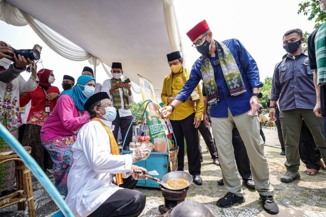 Rekomendasi Jajanan Pasar Khas Jakarta yang Wajib Dicicipi Selama KTT ASEAN 2023 Rekomendasi Jajanan Pasar Khas Jakarta yang Wajib Dicicipi Selama KTT ASEAN 2023