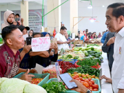 Kunjungi Pasar Merdeka, Presiden Sebut Kondisi Harga Kebutuhan Pokok Terkendali Baik