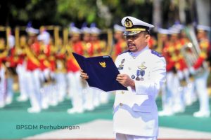 Lantik Perwira Transportasi Laut Poltekpel Surabaya, Kepala BPSDMP Tekankan Kerja Keras, Dedikasi Dan Kontribusi Untuk Kemajuan Maritim Indonesia