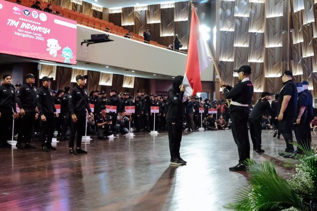Wamenparekraf Harapkan Kontingen Indonesia Raih Prestasi Terbaik di Asian Games Hangzhou Wamenparekraf Harapkan Kontingen Indonesia Raih Prestasi Terbaik di Asian Games Hangzhou