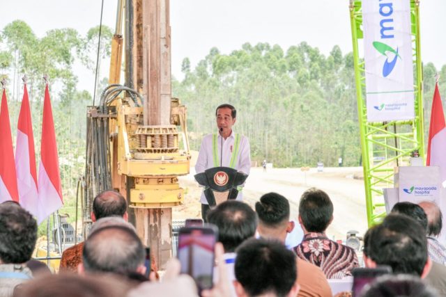 Presiden Jokowi Lakukan Groundbreaking Rumah Sakit Kedua di IKN Presiden Jokowi Lakukan Groundbreaking Rumah Sakit Kedua di IKN