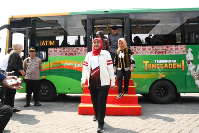 Bus Trans Jatim akan Diperluas ke Lamongan dan Bangkalan, Gubernur Khofifah: Upaya Penguat Konektivitas dan Berikan Layanan Angkatan Umum Aman, Nyaman dan Terjangkau
