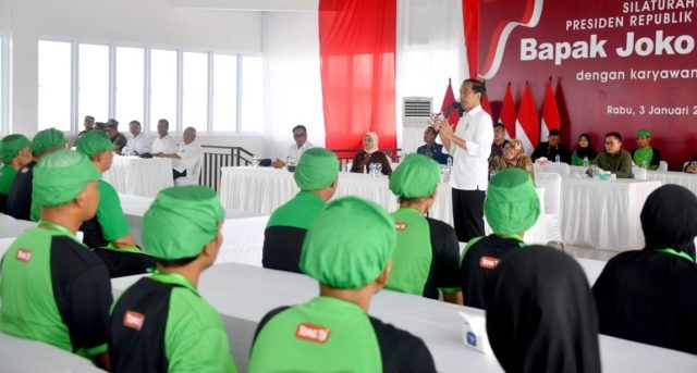 Presiden Jokowi Silaturahmi dengan Karyawan Pabrik PT Tong Tji