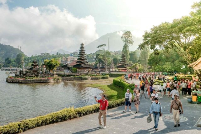 Menparekraf Optimistis Bali Mampu Jaring 7 Juta Wisman pada 2024