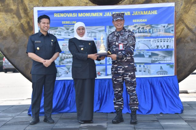 Gubernur Khofifah Bersama Pangkoarmada II Resmikan Monumen Jalesveva Jayamahe