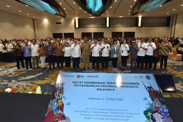 Kemenparekraf Gelar Rakornis Kembangkan Potensi Pariwisata Indonesia Tengah dan Timur Kemenparekraf Gelar Rakornis Kembangkan Potensi Pariwisata Indonesia Tengah dan Timur