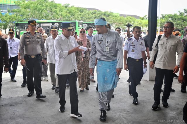 Menhub Dorong Optimalisasi Transportasi Perkotaan Medan Menhub Dorong Optimalisasi Transportasi Perkotaan Medan
