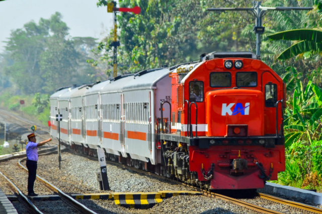 Jadi KA dengan Rute Terpanjang di Pulau Sumatera, KA Rajabasa Angkut 530.834 Penumpang dari Januari hingga Oktober 2024 Jadi KA dengan Rute Terpanjang di Pulau Sumatera, KA Rajabasa Angkut 530.834 Penumpang dari Januari hingga Oktober 2024
