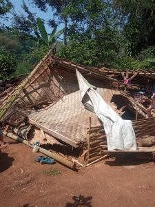 KAI Services Beri Santunan untuk Pegawai yang Rumahnya Terkena Musibah Puting Beliung