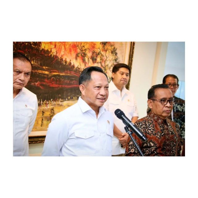 Pemerintah Siapkan TPS Pilkada di Lokasi Pengungsian Erupsi Gunung Lewotobi Pemerintah Siapkan TPS Pilkada di Lokasi Pengungsian Erupsi Gunung Lewotobi