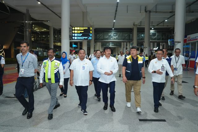 Plt. Dirjen Hubud Monitor Pelaksanaan Angkutan Nataru 2024/2025 di Bandara Kualanamu Plt. Dirjen Hubud Monitor Pelaksanaan Angkutan Nataru 2024/2025 di Bandara Kualanamu