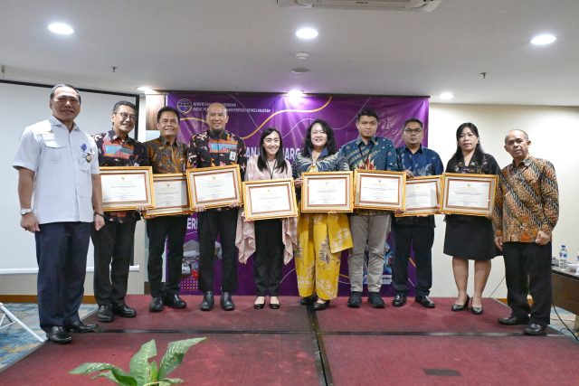 Kementerian Perhubungan Beri Penghargaan Pelayanan Prima kepada 76 Unit Pelayanan Publik Sektor Transportasi Kementerian Perhubungan Beri Penghargaan Pelayanan Prima kepada 76 Unit Pelayanan Publik Sektor Transportasi
