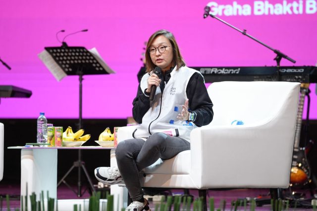 Berbicara di Jakarta Future Festival, Wamen Ekraf Sebut Ekraf Hunt sebagai Akses Produk Lokal Go Global Berbicara di Jakarta Future Festival, Wamen Ekraf Sebut Ekraf Hunt sebagai Akses Produk Lokal Go Global