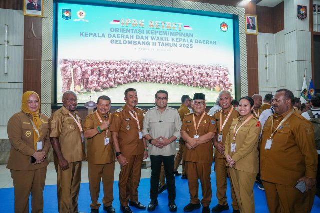Beri Materi di Retret Jatinangor, Menteri Ekraf Dorong Kepala Daerah Bentuk Dinas Ekonomi Kreatif Beri Materi di Retret Jatinangor, Menteri Ekraf Dorong Kepala Daerah Bentuk Dinas Ekonomi Kreatif