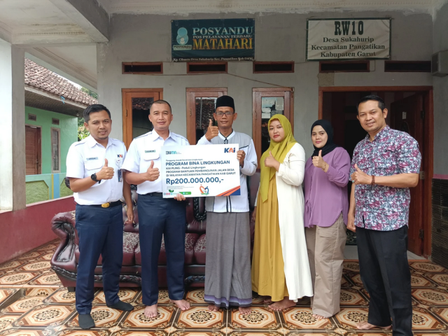 KAI Salurkan Rp14,89 Miliar untuk Program Sosial: Hadirkan Dampak Nyata di Balik Laju Roda Kereta Api KAI Salurkan Rp14,89 Miliar untuk Program Sosial: Hadirkan Dampak Nyata di Balik Laju Roda Kereta Api