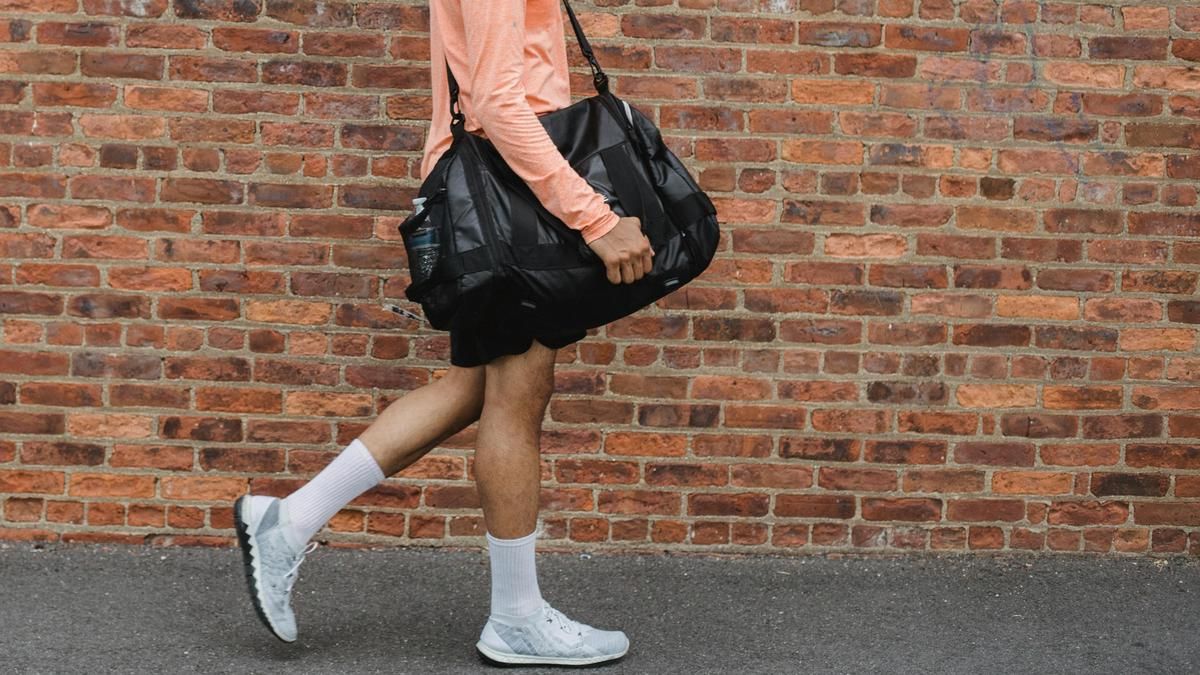 Tas Duffle Stylish dan Fungsional untuk Perlengkapan Gym