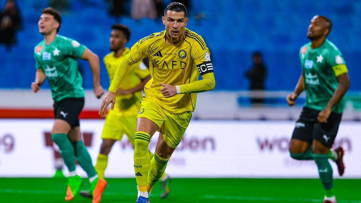 Cristiano Ronaldo Kenalkan Selebrasi Gol ala Slam Dunk