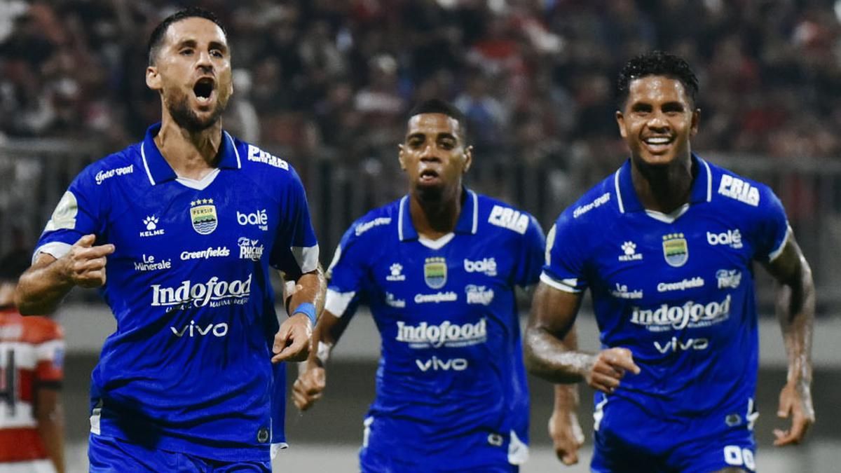 Persib Bandung Tanpa Bojan Hodak Saat Jamu Madura United