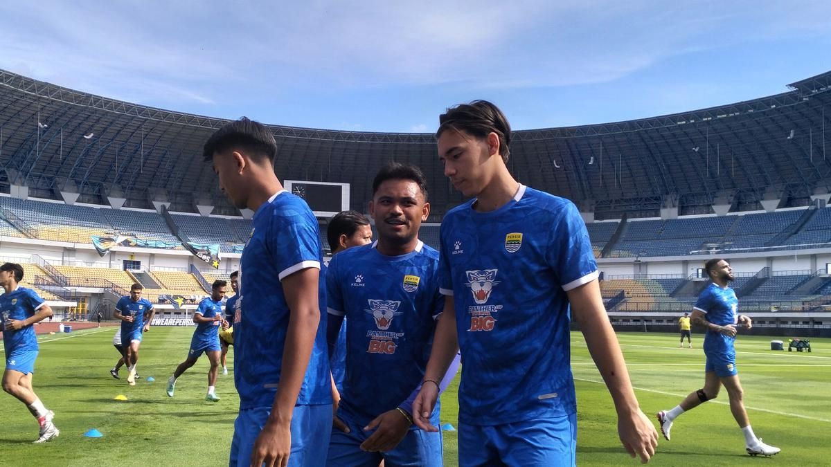 Dion Markx Buru Menit Bermain di Persib Bandung