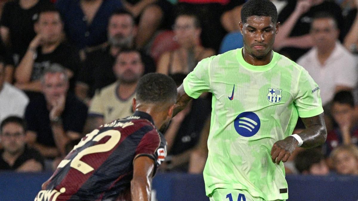 Barcelona Tenang Sikapi Minat Manchester United pada Rashford