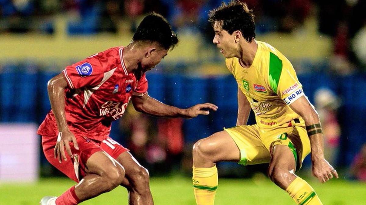 Persijap Kalahkan Persebaya, Persis Solo Imbang dengan PSBS Biak